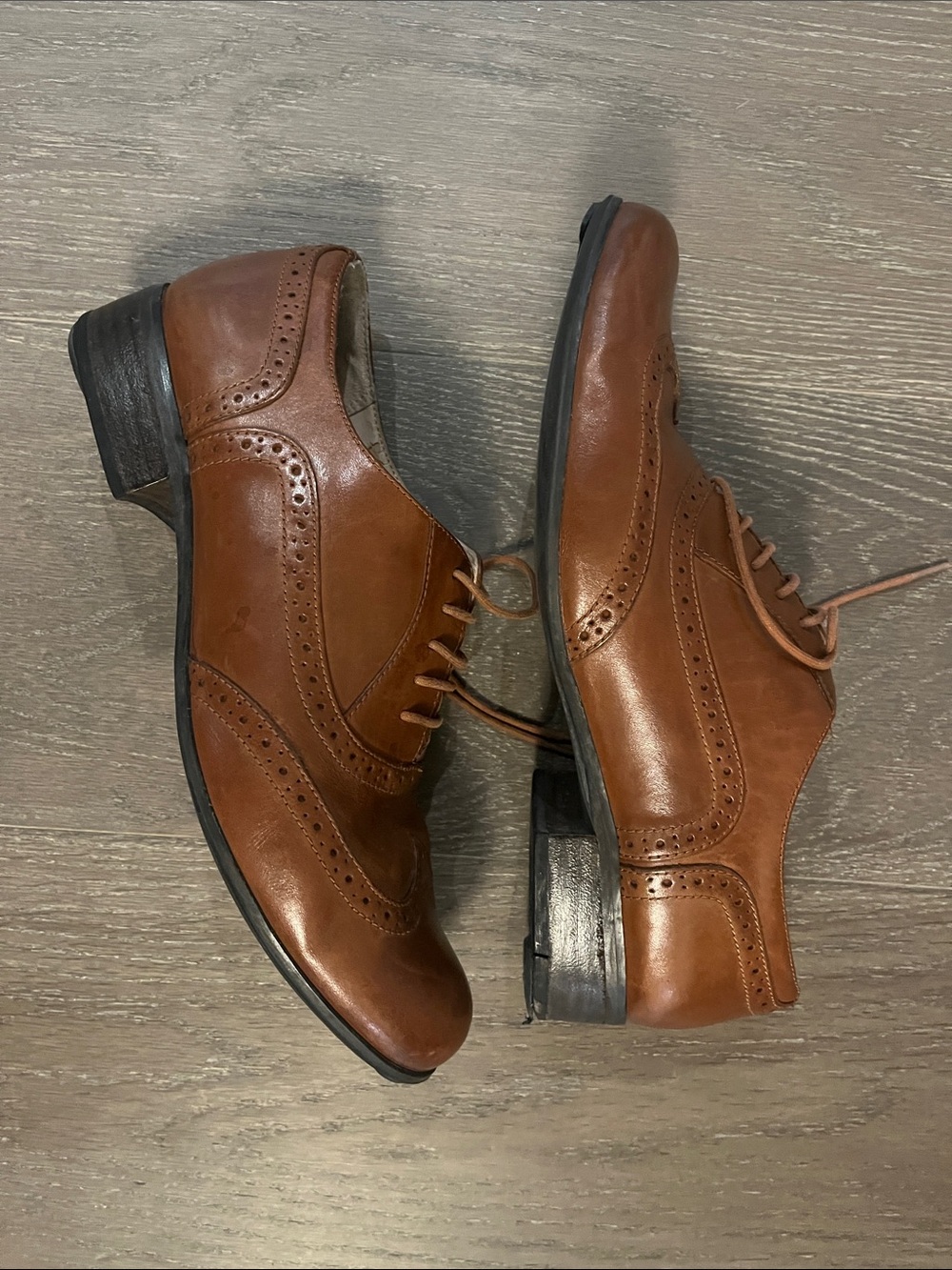 Clarks Tan oxfords size 10